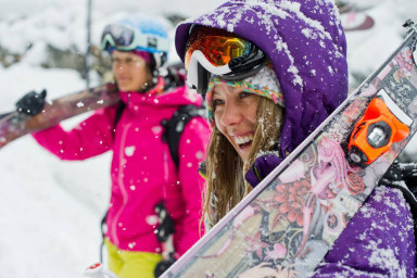 Cenni wypożyczalni nart, snowboardu i raczków